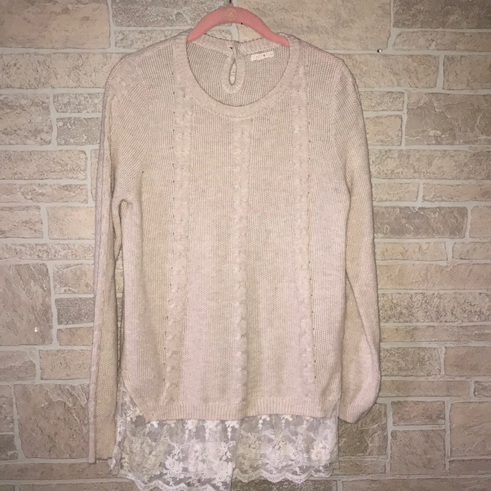 ✅Beige Sweater with Cream lace